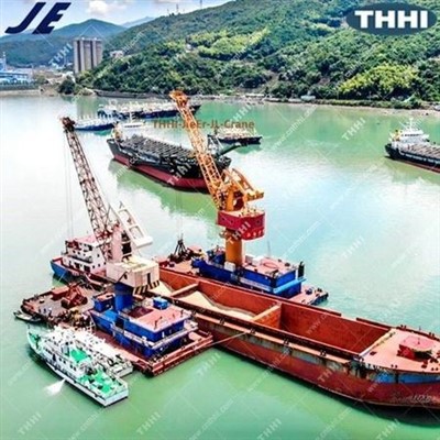 过驳浮吊船